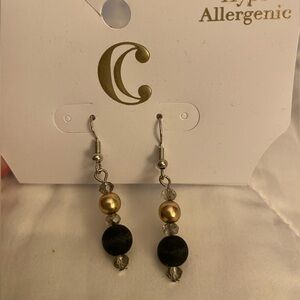 Charming Charlie NWT Black and Gold Dangly Earrings